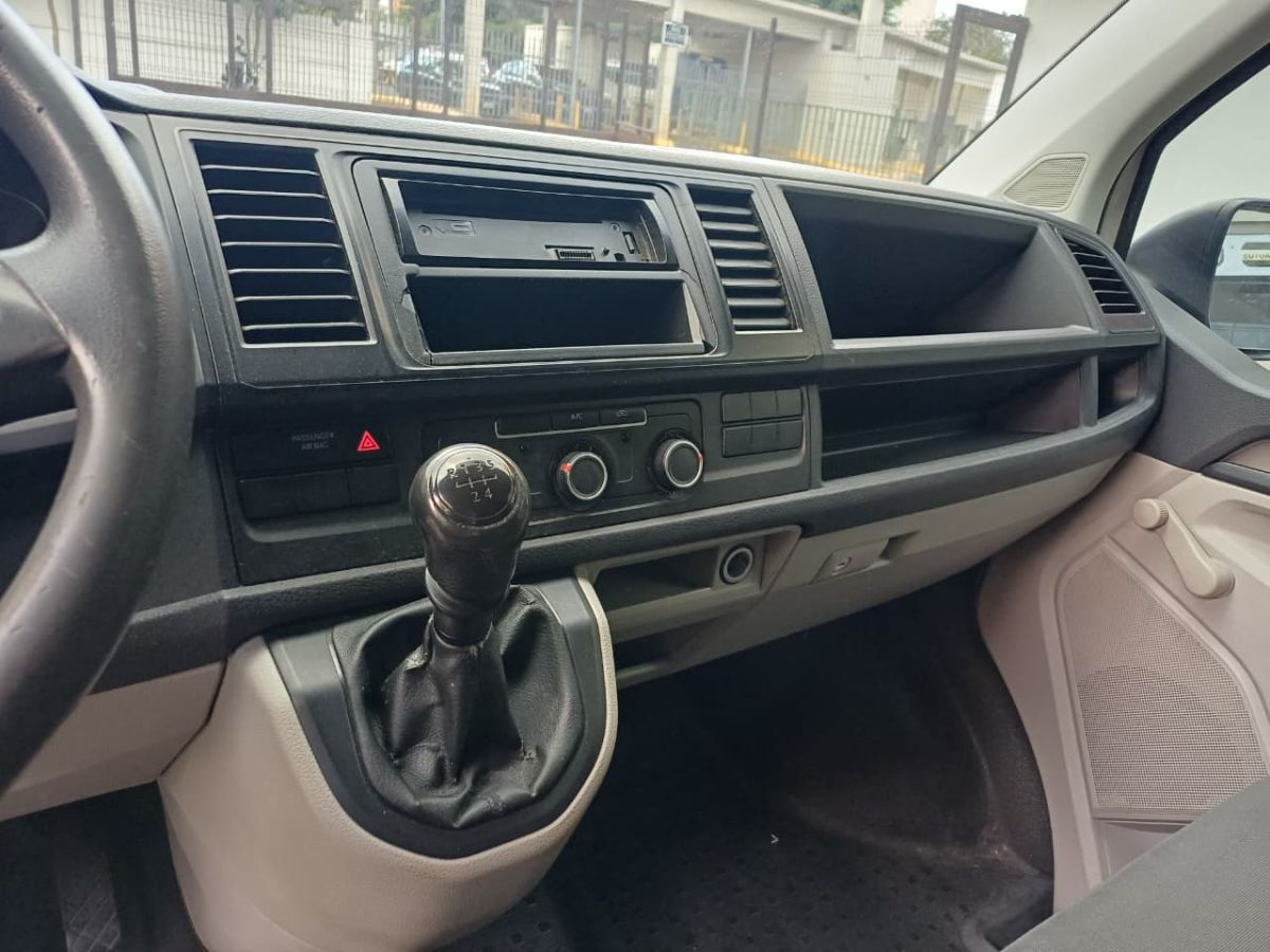 VOLKSWAGEN TRANSPORTER - 2017                                        