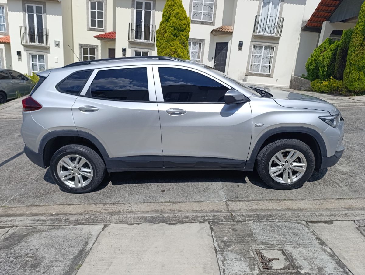 CHEVROLET TRACKER - 2023                                        