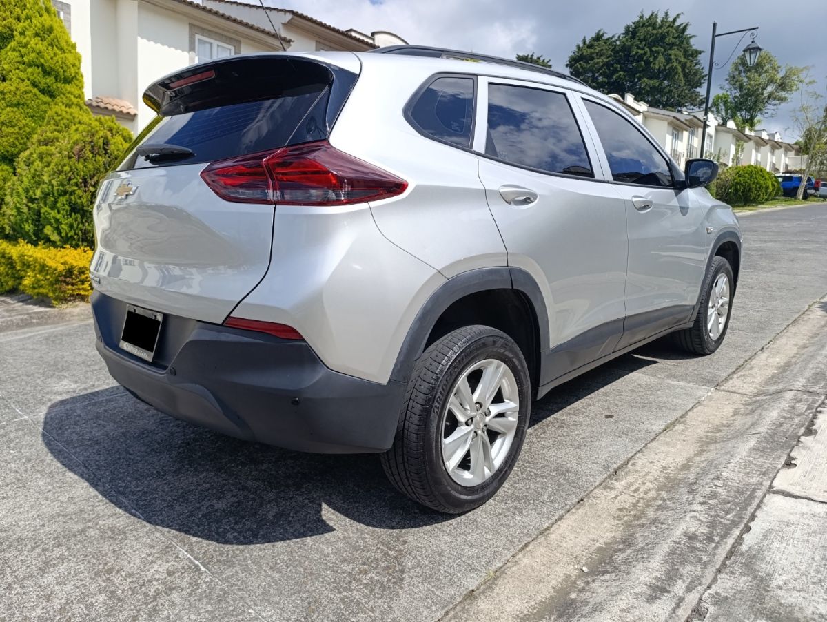 CHEVROLET TRACKER - 2023                                        