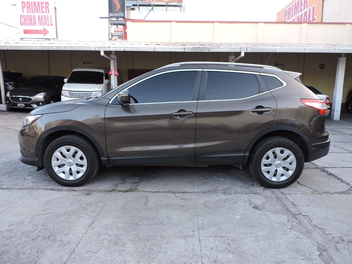 NISSAN QASHQAI - 2015                                        