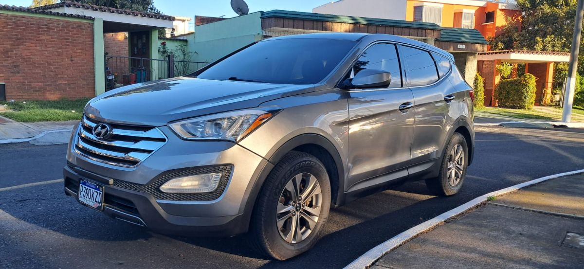 HYUNDAI SANTA FE - 2016                                        