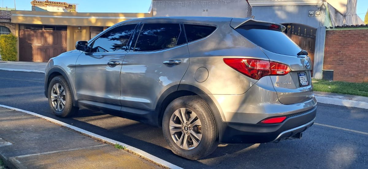 HYUNDAI SANTA FE - 2016                                        