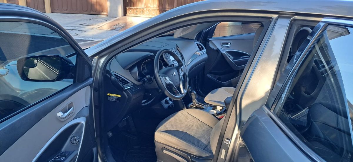 HYUNDAI SANTA FE - 2016                                        