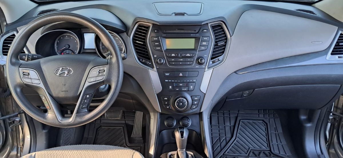 HYUNDAI SANTA FE - 2016                                        