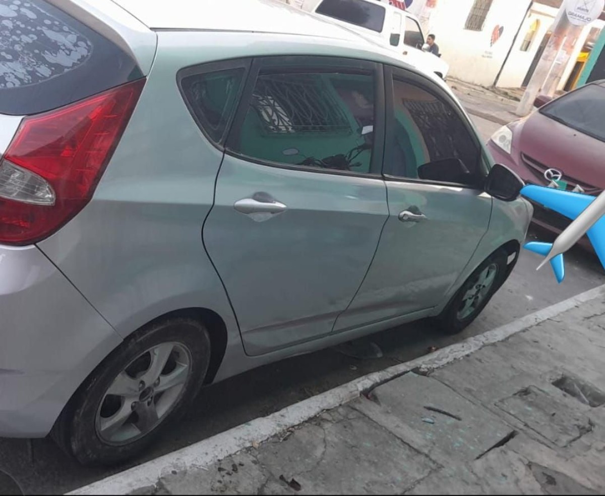 HYUNDAI ACCENT - 2014                                        