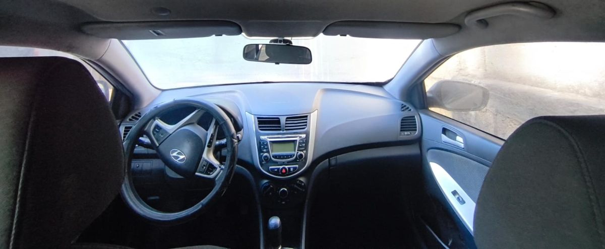 HYUNDAI ACCENT - 2014                                        