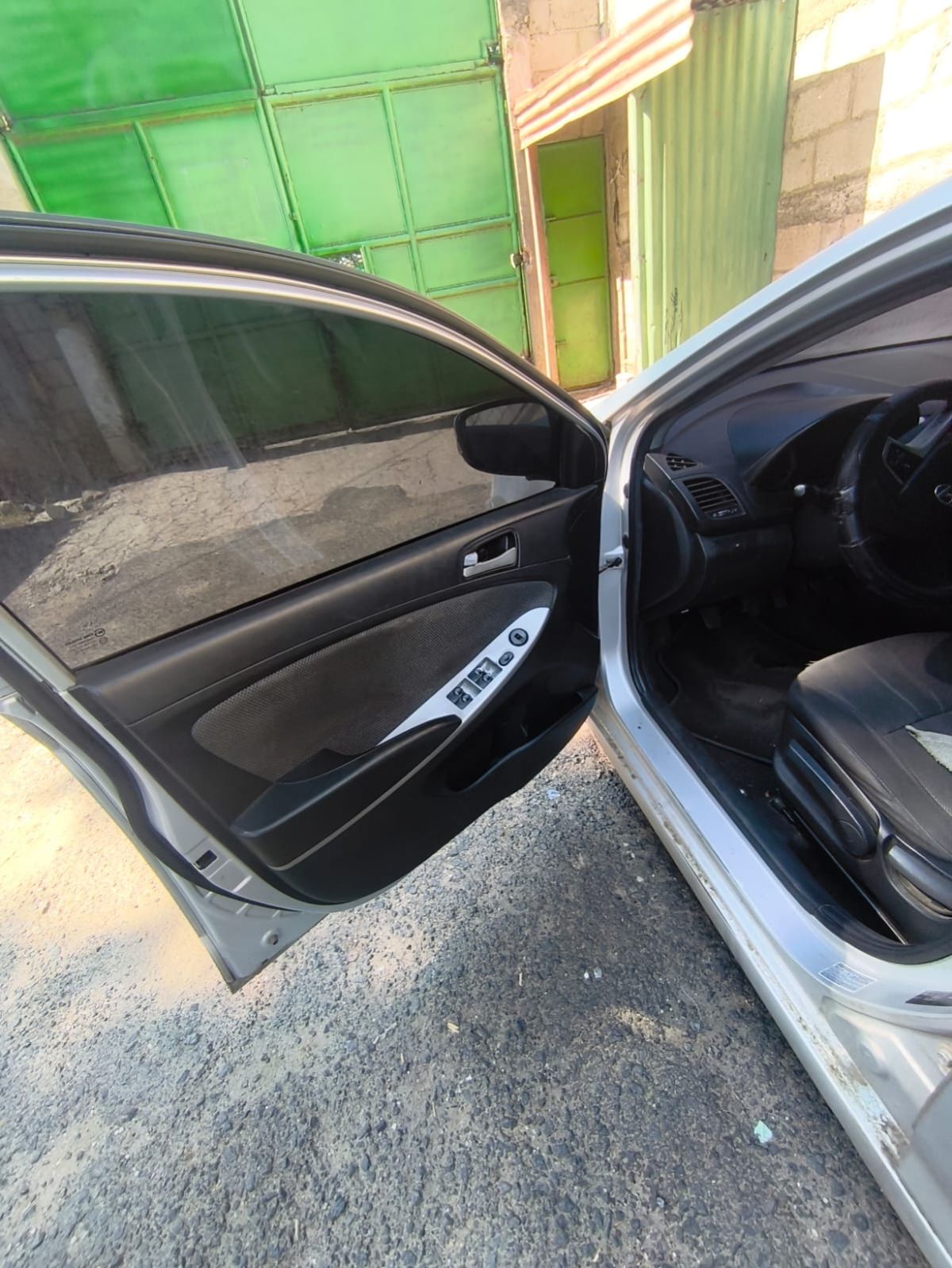 HYUNDAI ACCENT - 2014                                        