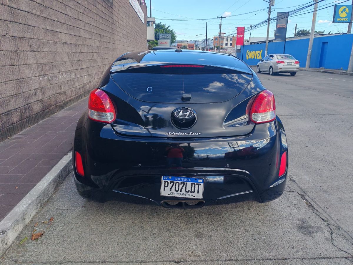 HYUNDAI VELOSTER - 2016                                        
