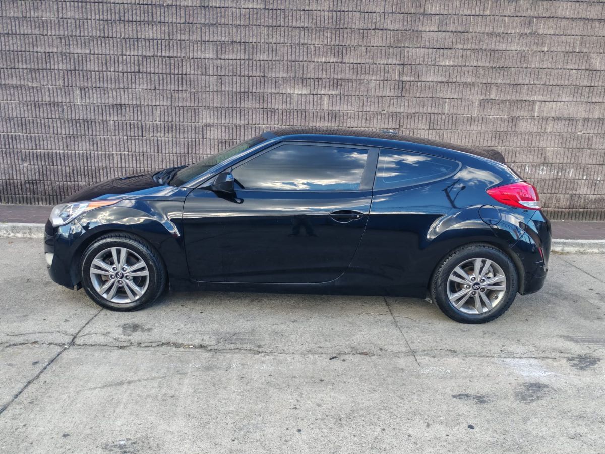 HYUNDAI VELOSTER - 2016                                        
