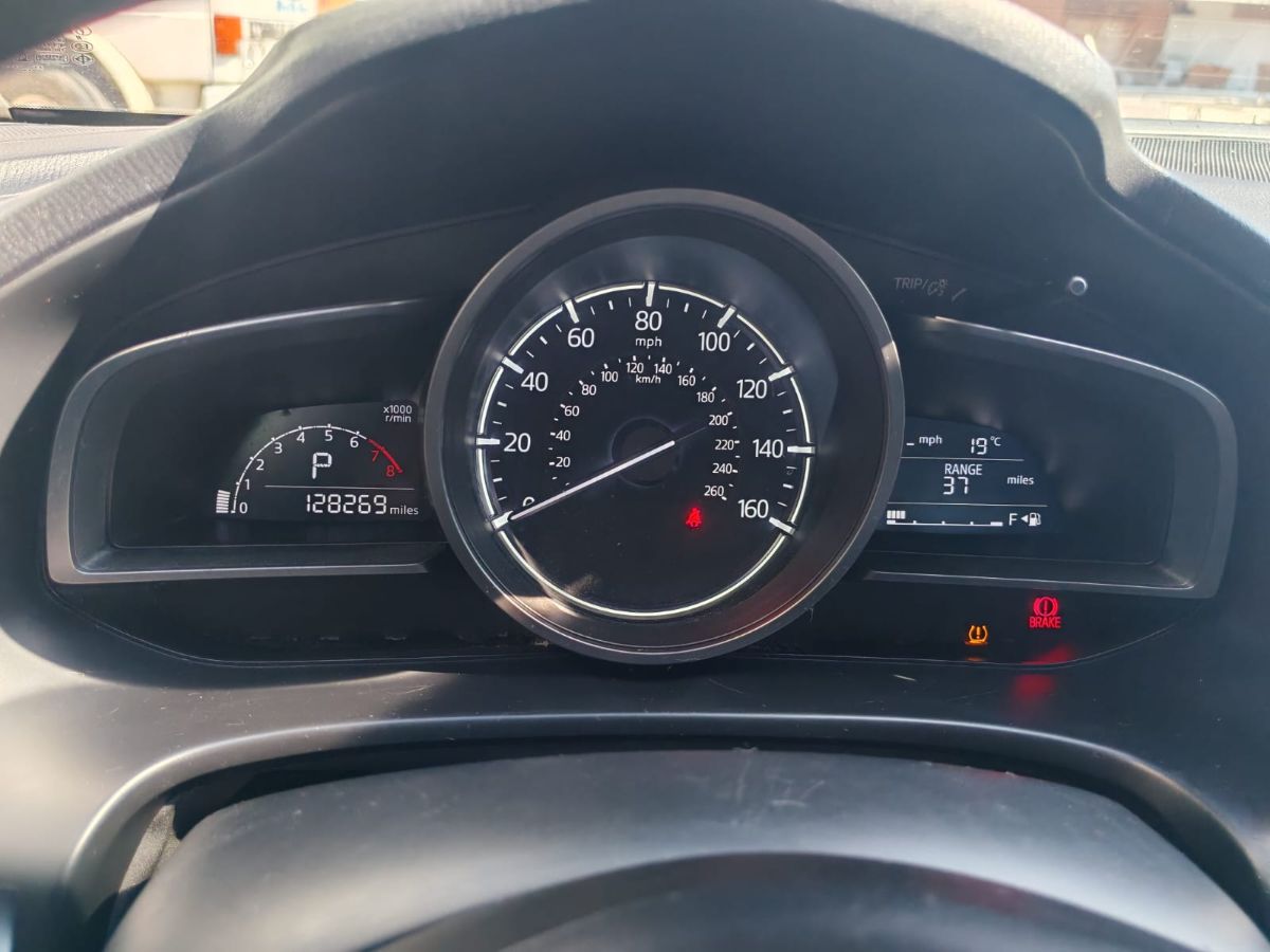 MAZDA 3 - 2018                                        
