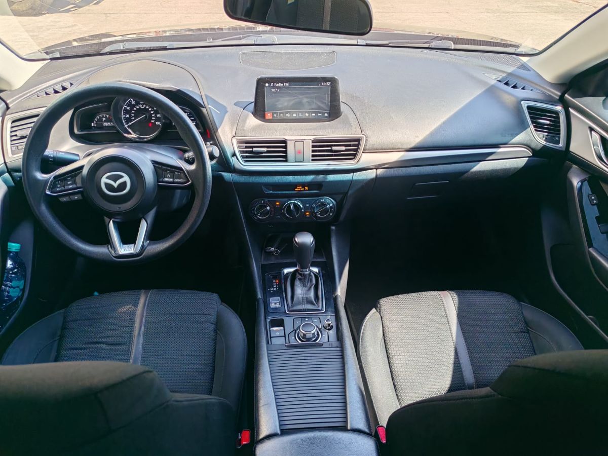 MAZDA 3 - 2018                                        