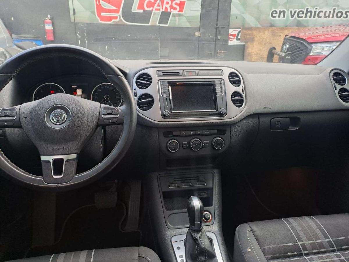 VOLKSWAGEN TIGUAN - 2016                                        