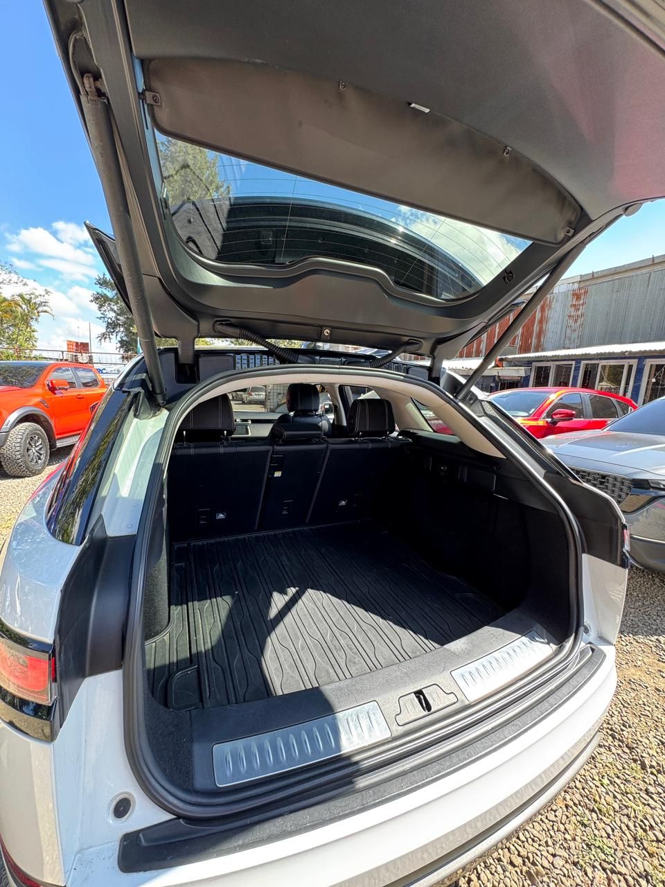 LAND ROVER RANGE ROVER VELAR - 2020                                        