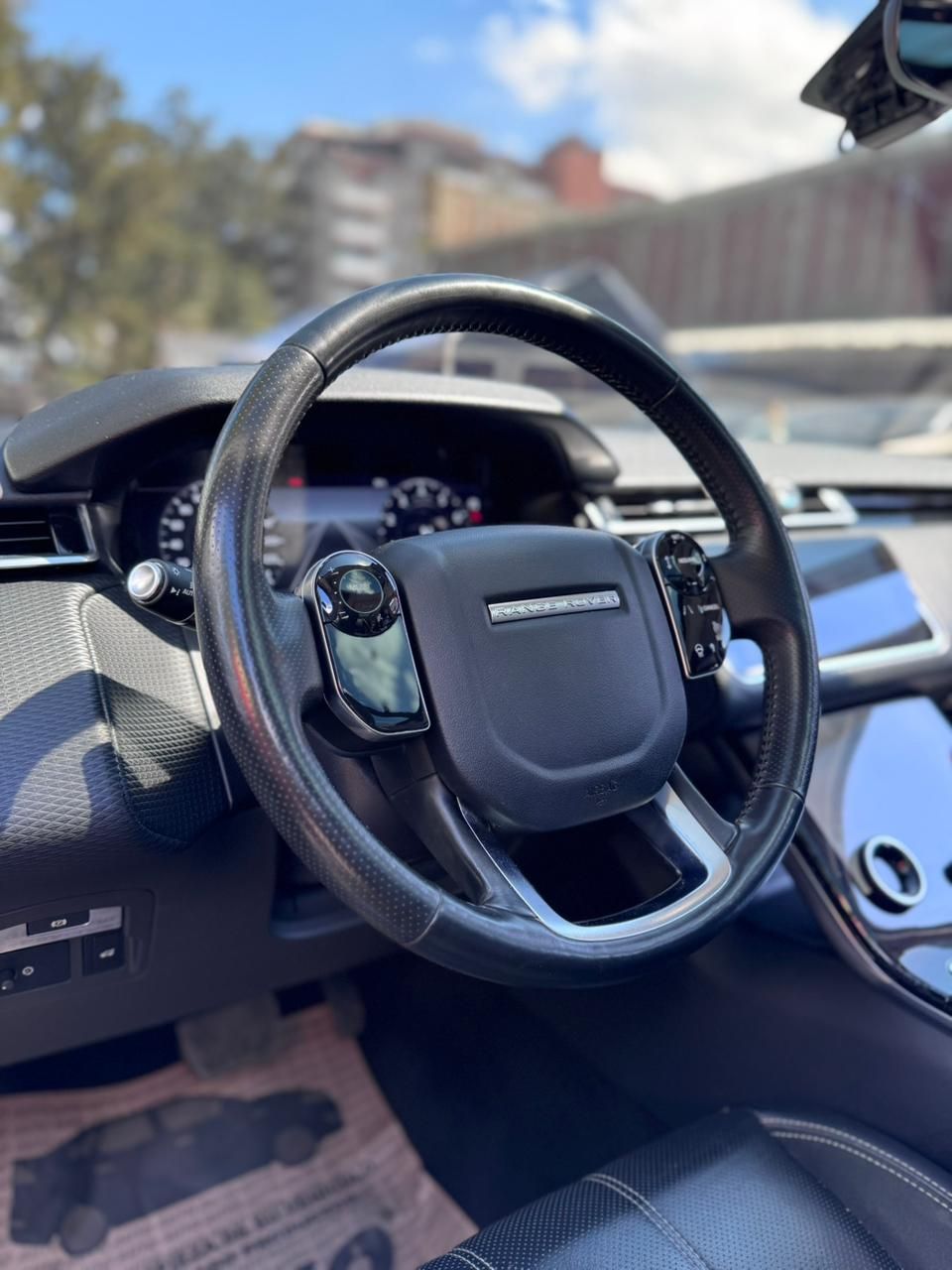 LAND ROVER RANGE ROVER VELAR - 2020                                        