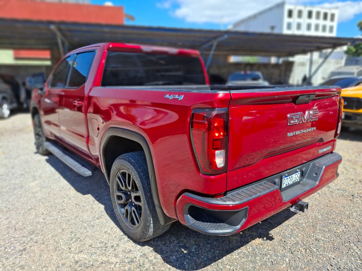GMC  SIERRA - 2021                                        