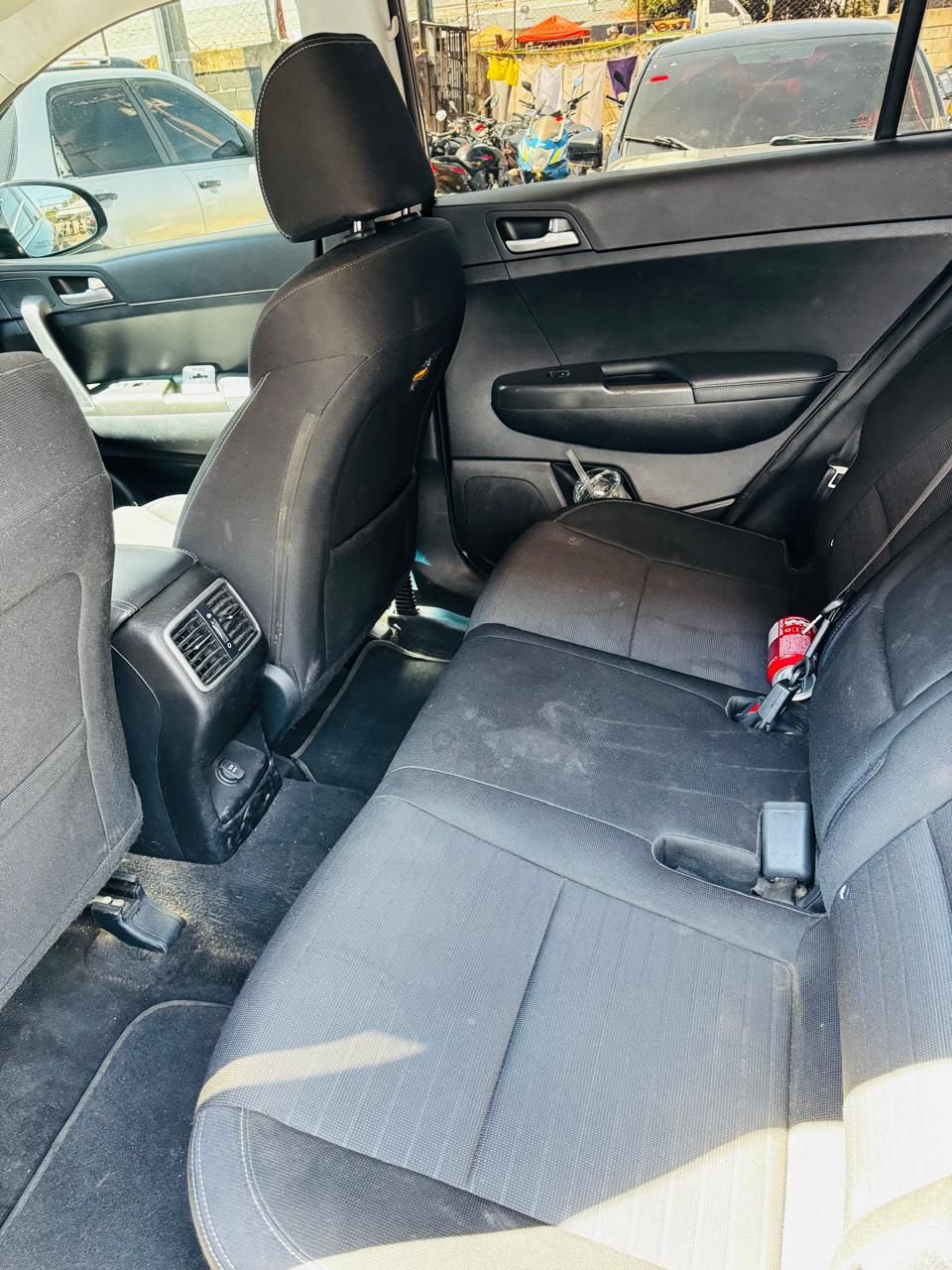 KIA SPORTAGE LX - 2018                                        