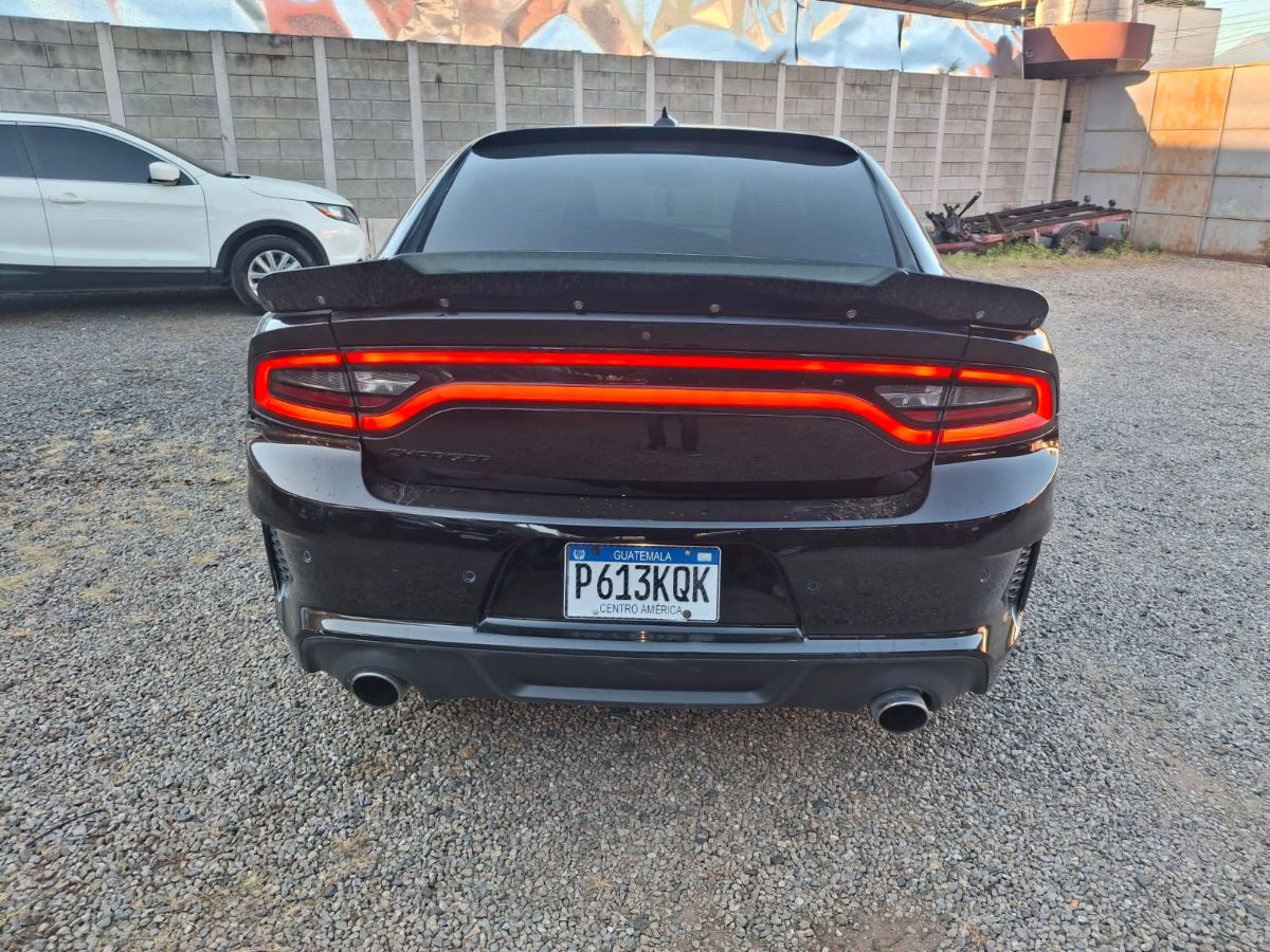 DODGE CHARGER SRT - 2021                                        