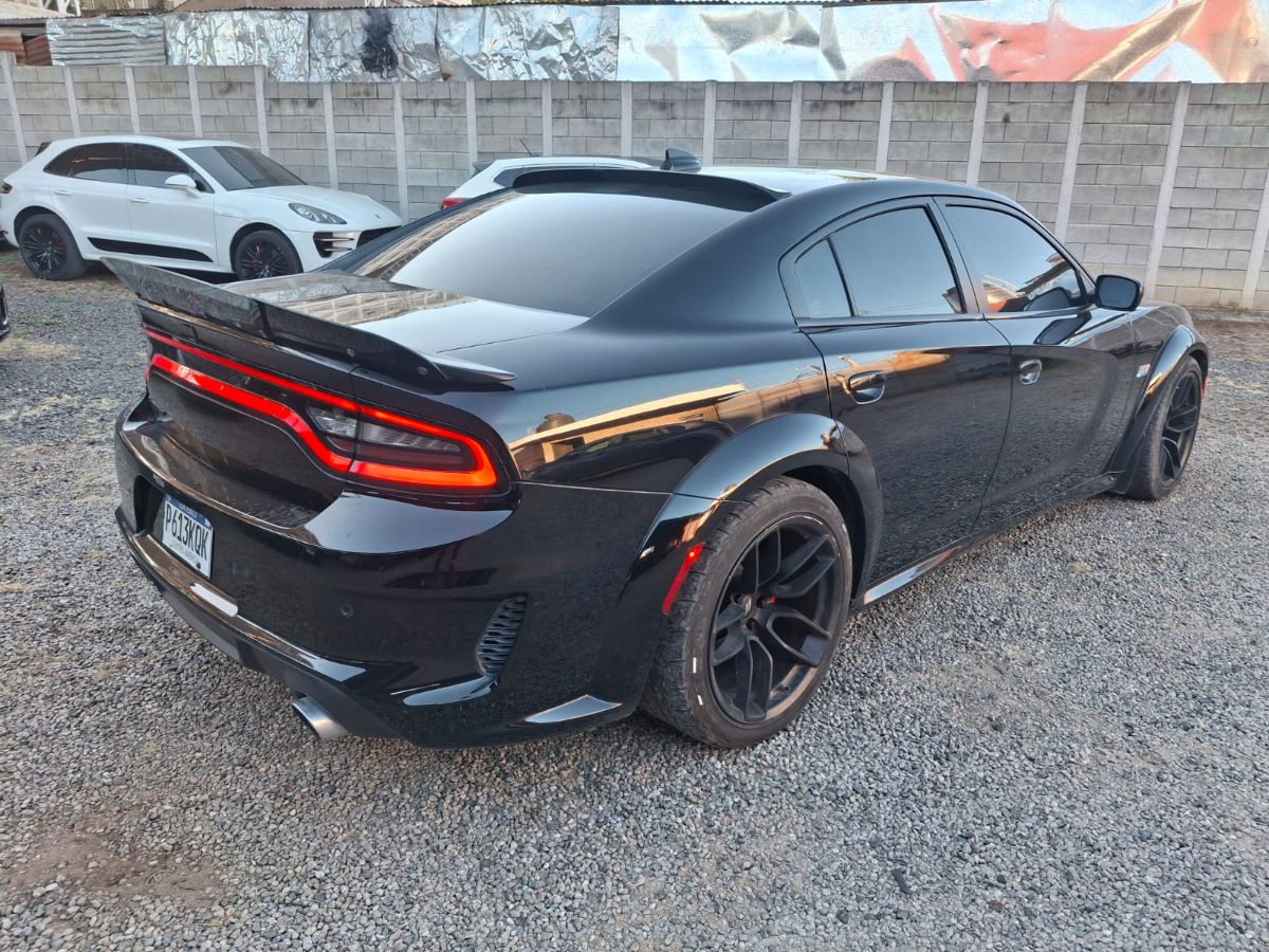 DODGE CHARGER SRT - 2021                                        