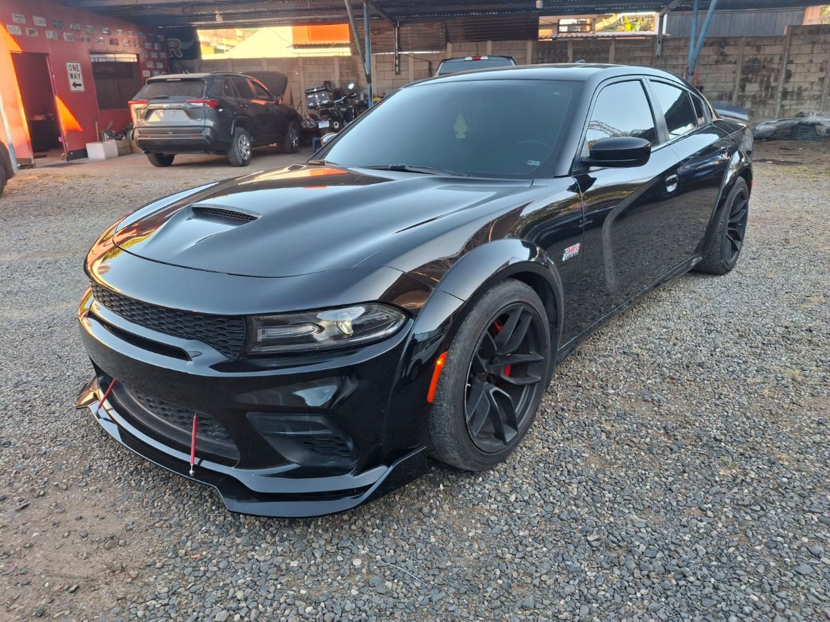DODGE CHARGER SRT - 2021                                        