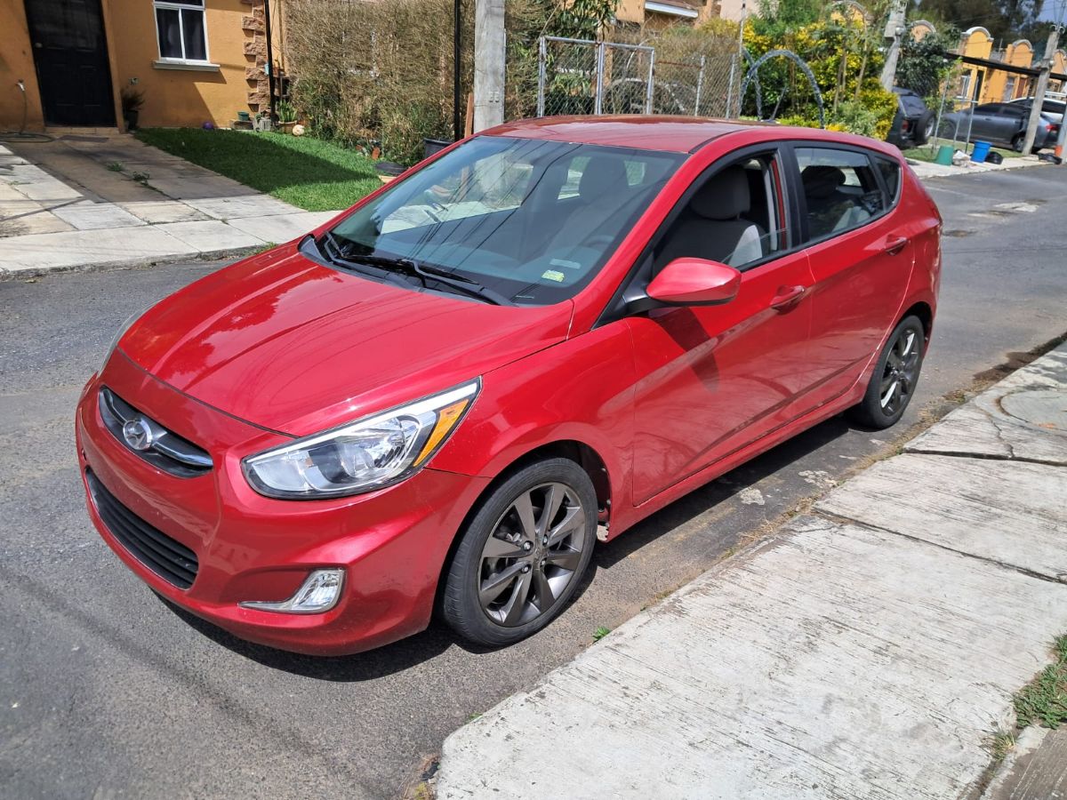 HYUNDAI ACCENT - 2015                                        