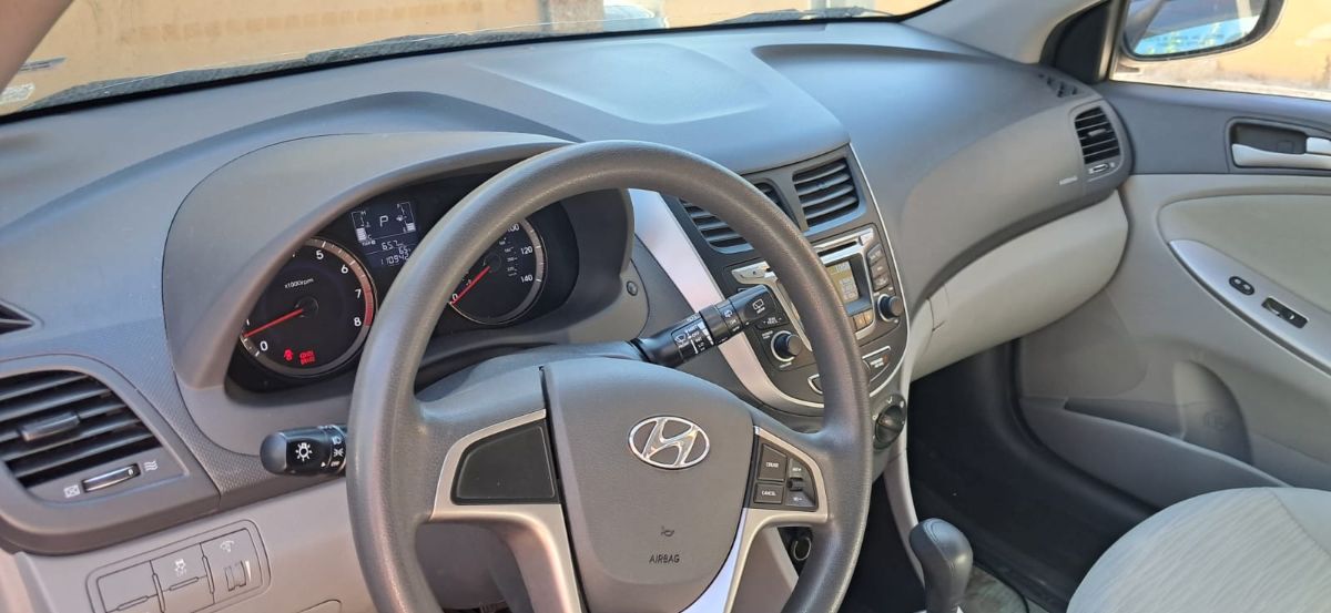 HYUNDAI ACCENT - 2015                                        