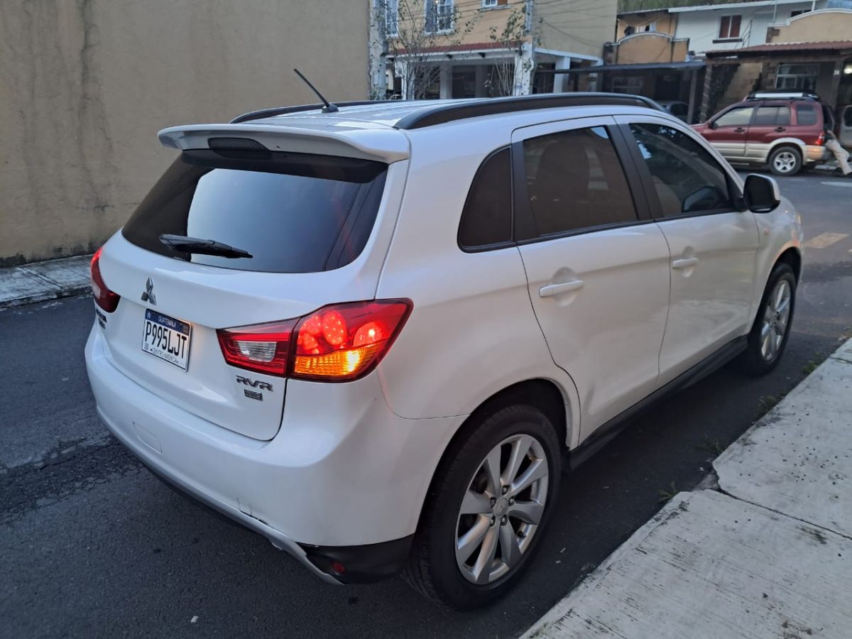 MITSUBISHI OUTLANDER SPORT - 2015                                        