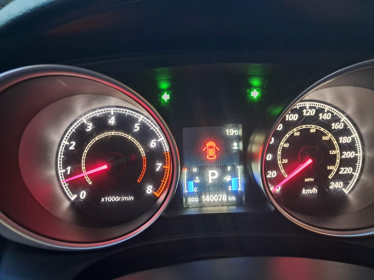 MITSUBISHI OUTLANDER SPORT - 2015                                        