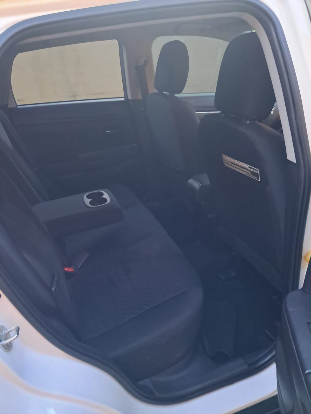 MITSUBISHI OUTLANDER SPORT - 2015                                        