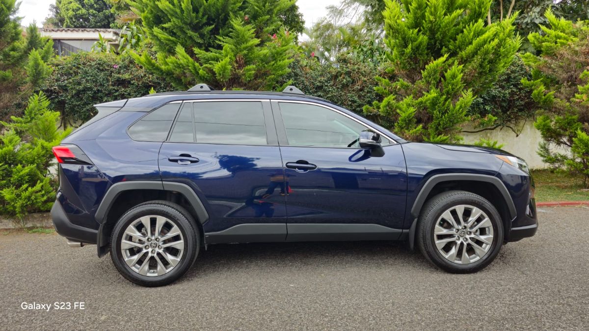 TOYOTA RAV-4 - 2024                                        