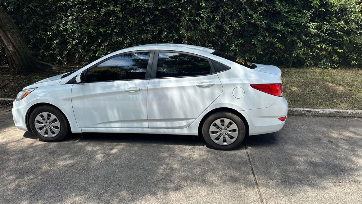 HYUNDAI ACCENT - 2017                                        