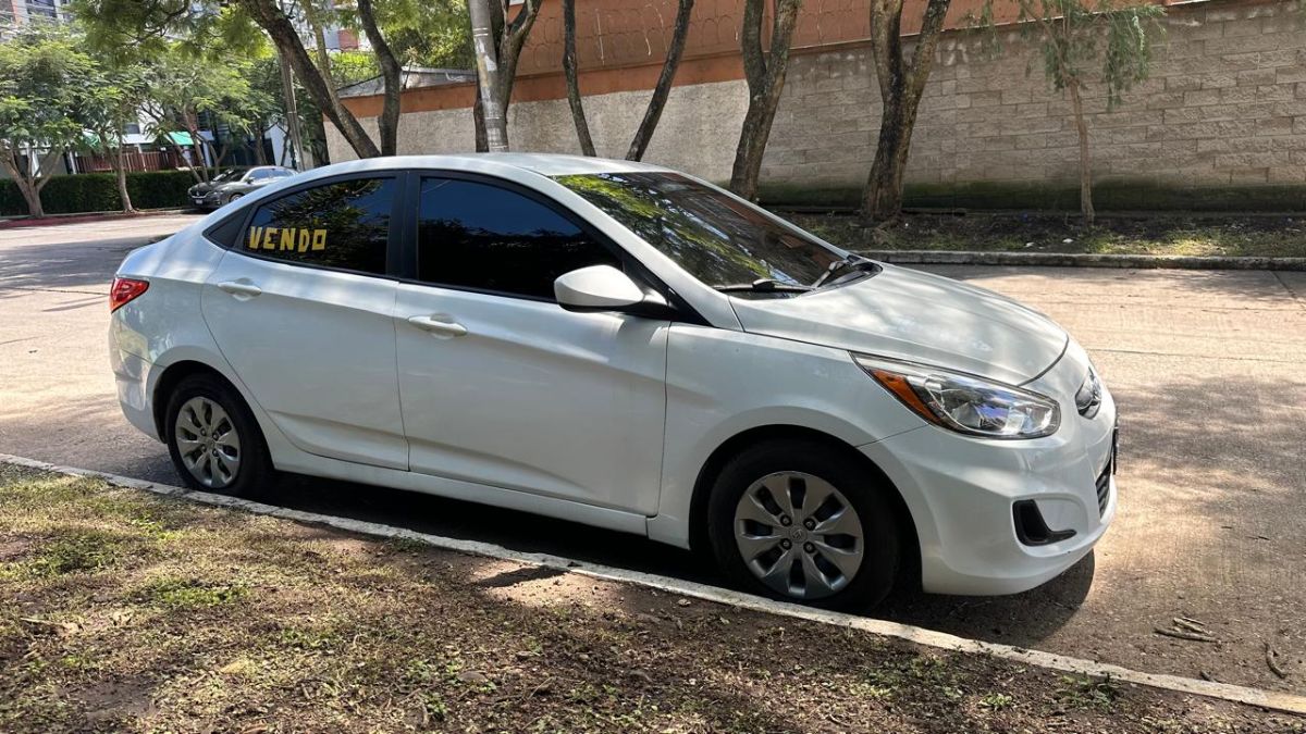 HYUNDAI ACCENT - 2017                                        