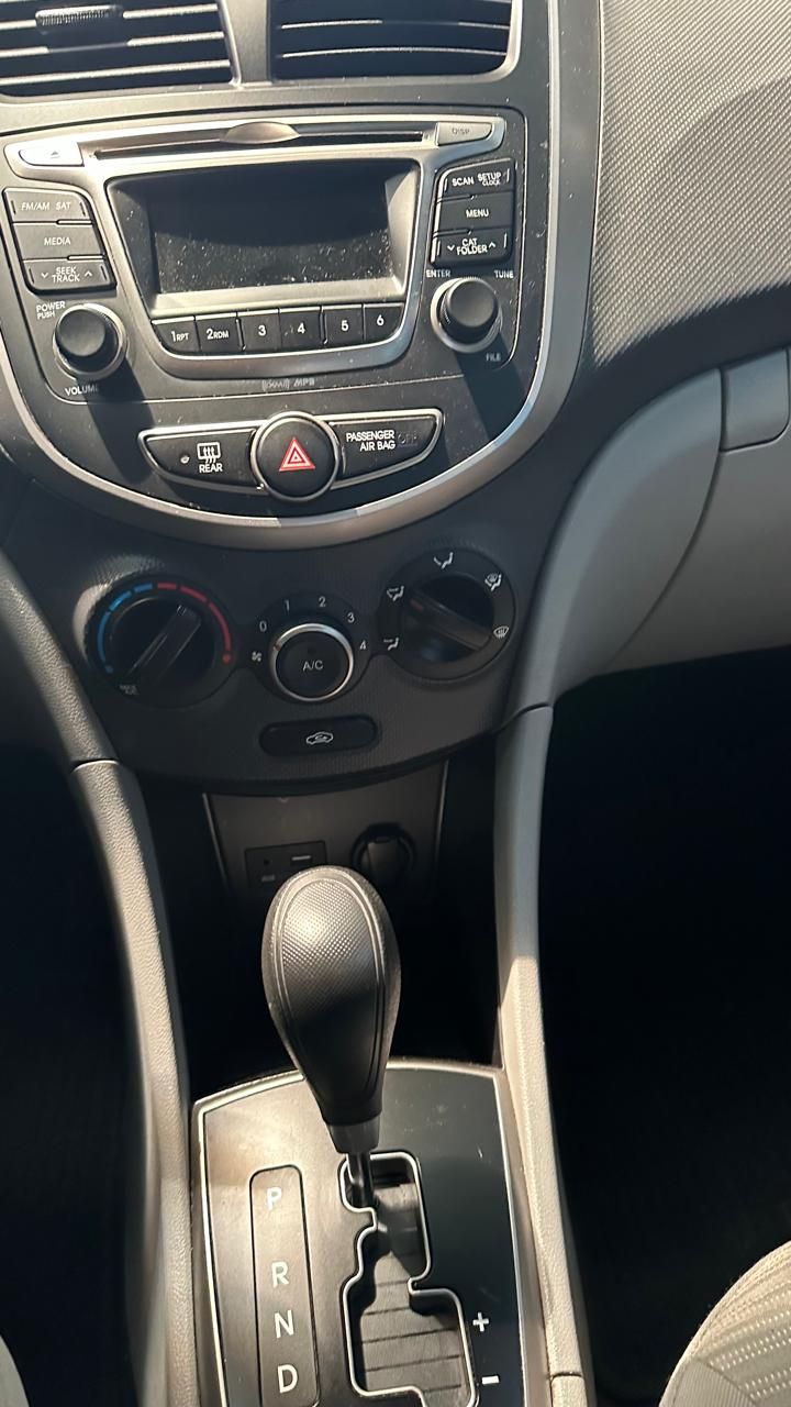 HYUNDAI ACCENT - 2017                                        