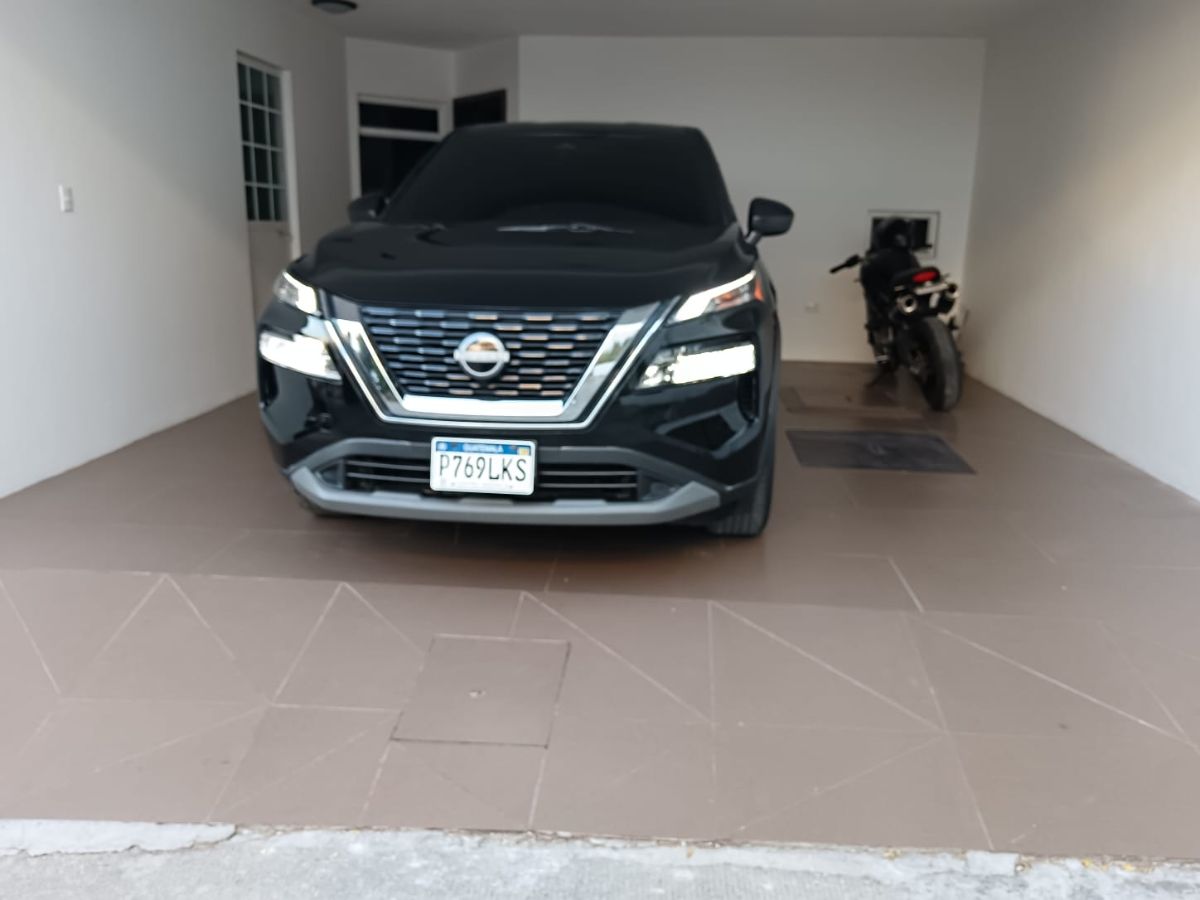 NISSAN ROGUE - 2023                                        