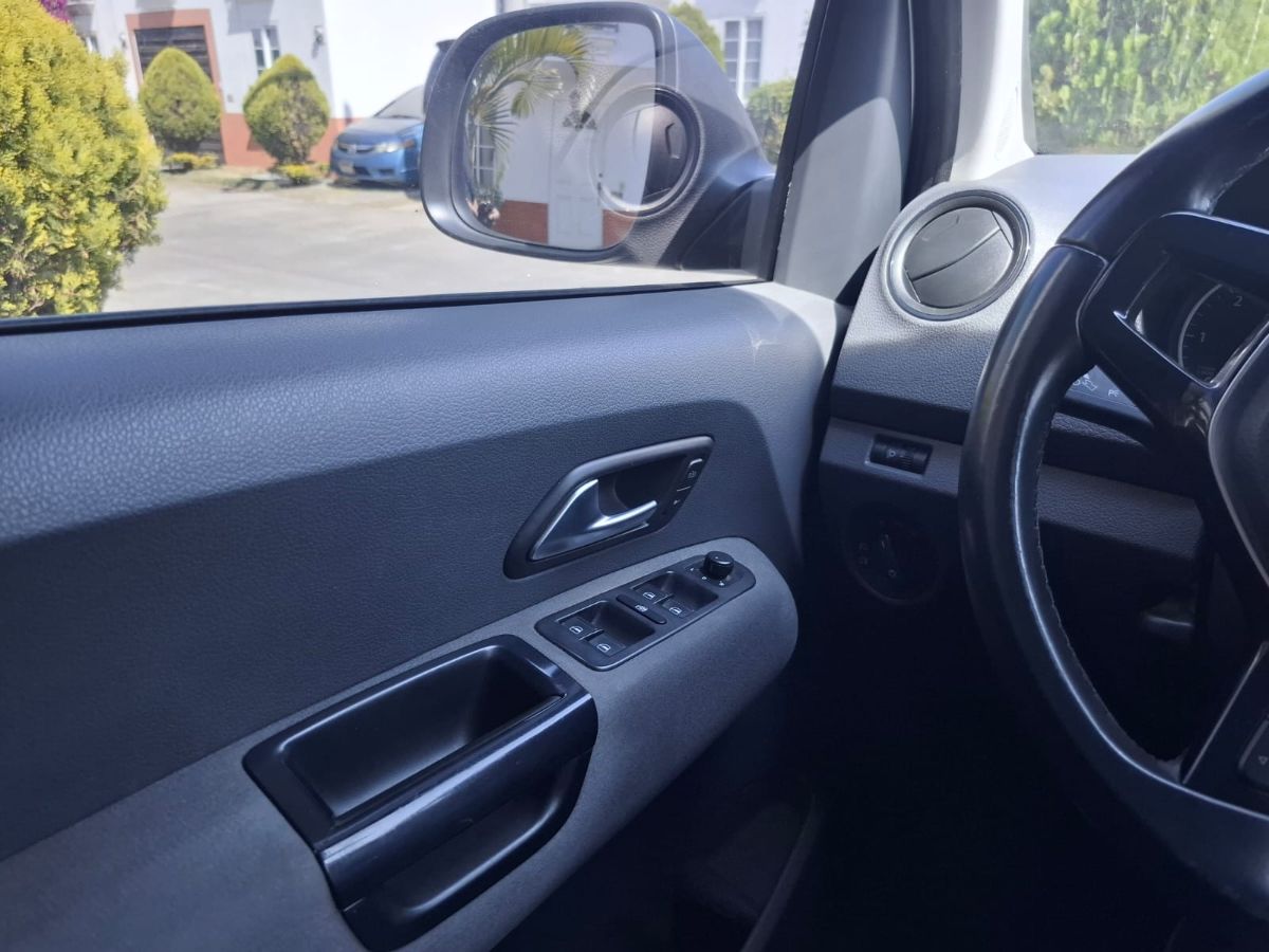 VOLKSWAGEN  AMAROK - 2017                                        