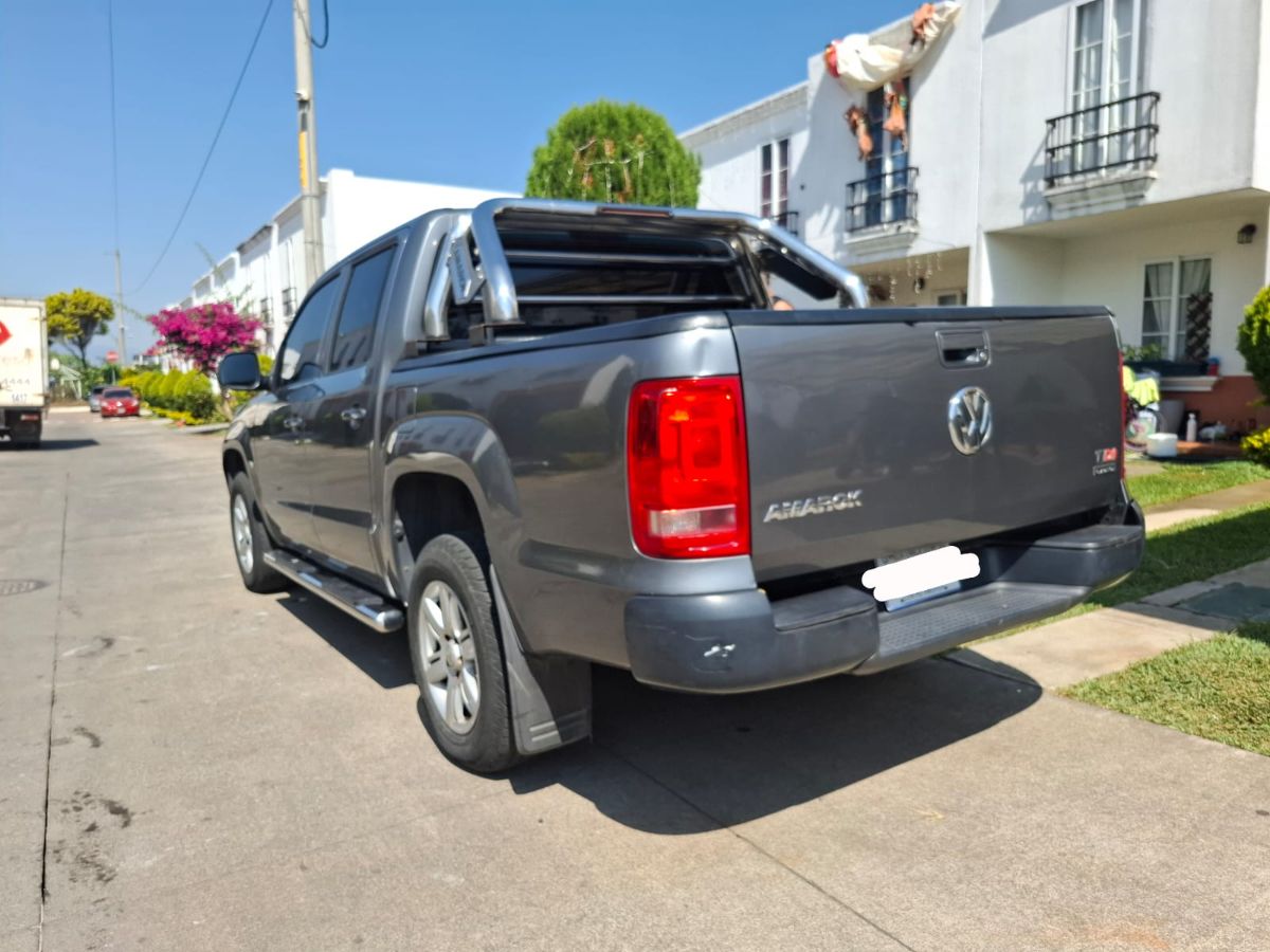 VOLKSWAGEN  AMAROK - 2017                                        