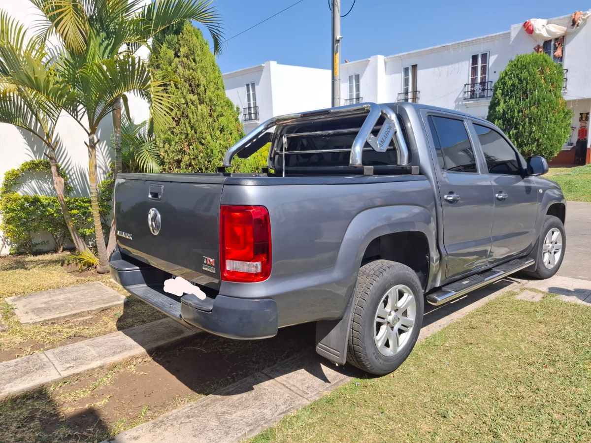 VOLKSWAGEN  AMAROK - 2017                                        