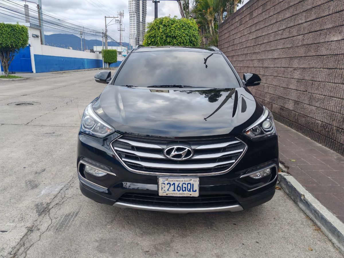 HYUNDAI SANTA FE - 2018                                        