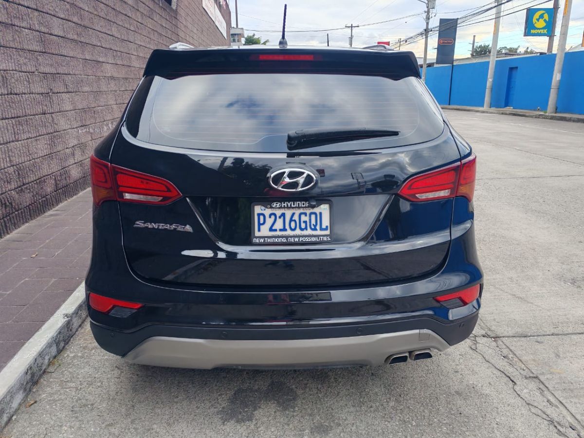HYUNDAI SANTA FE - 2018                                        