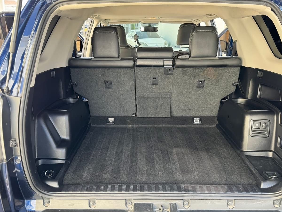 TOYOTA 4 RUNNER - 2019                                        