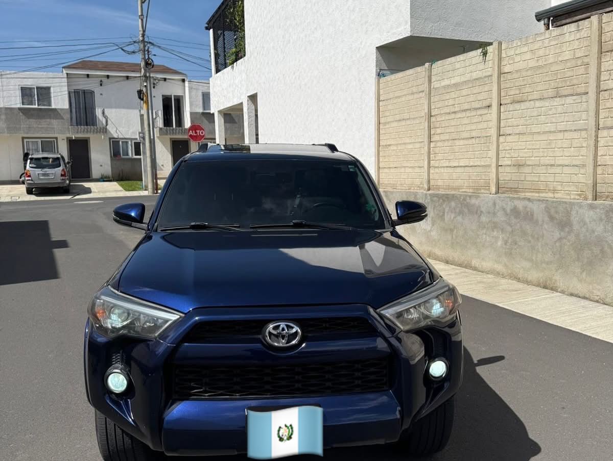TOYOTA 4 RUNNER - 2019                                        