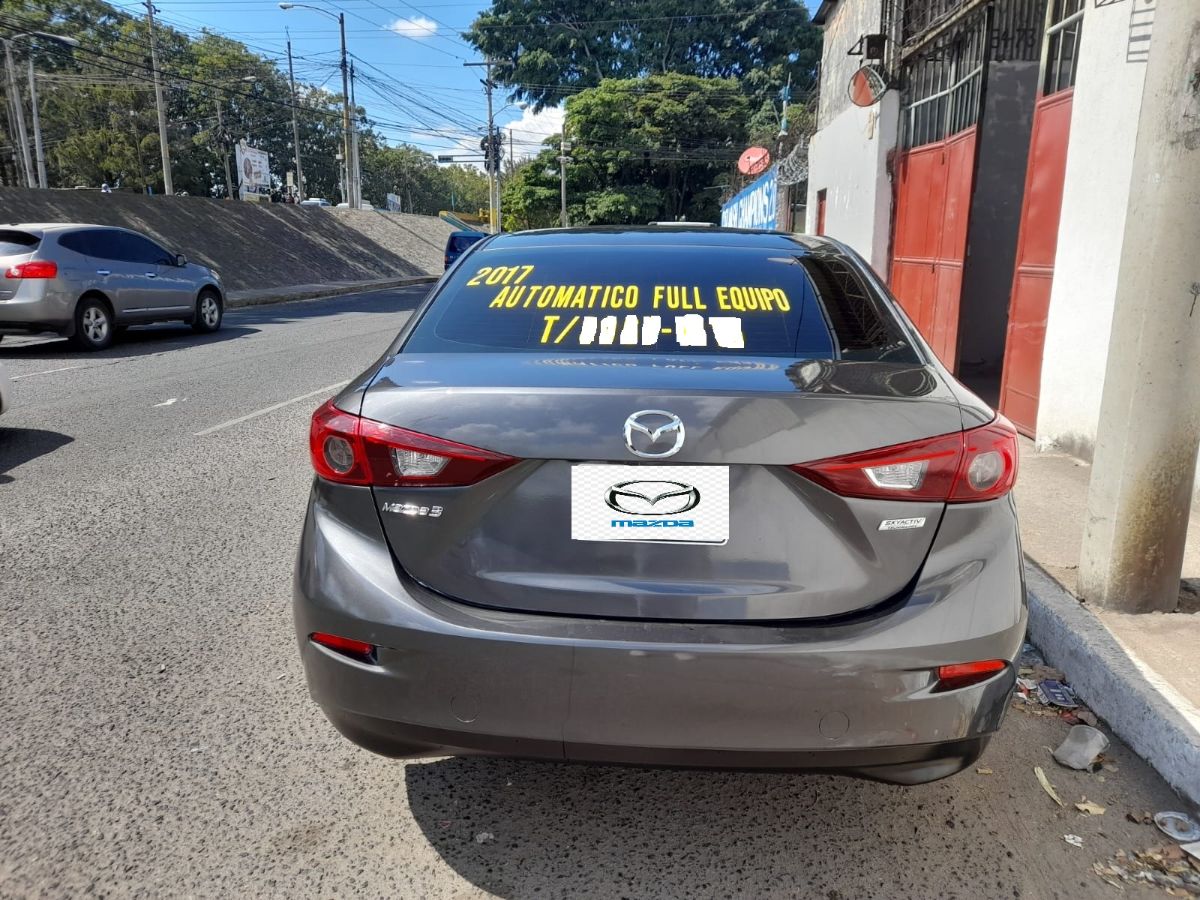 MAZDA 3 - 2017                                        