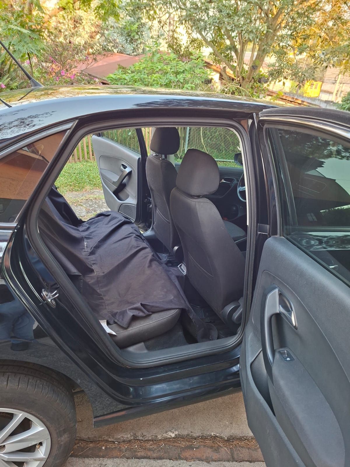 VOLKSWAGEN POLO - 2018                                        