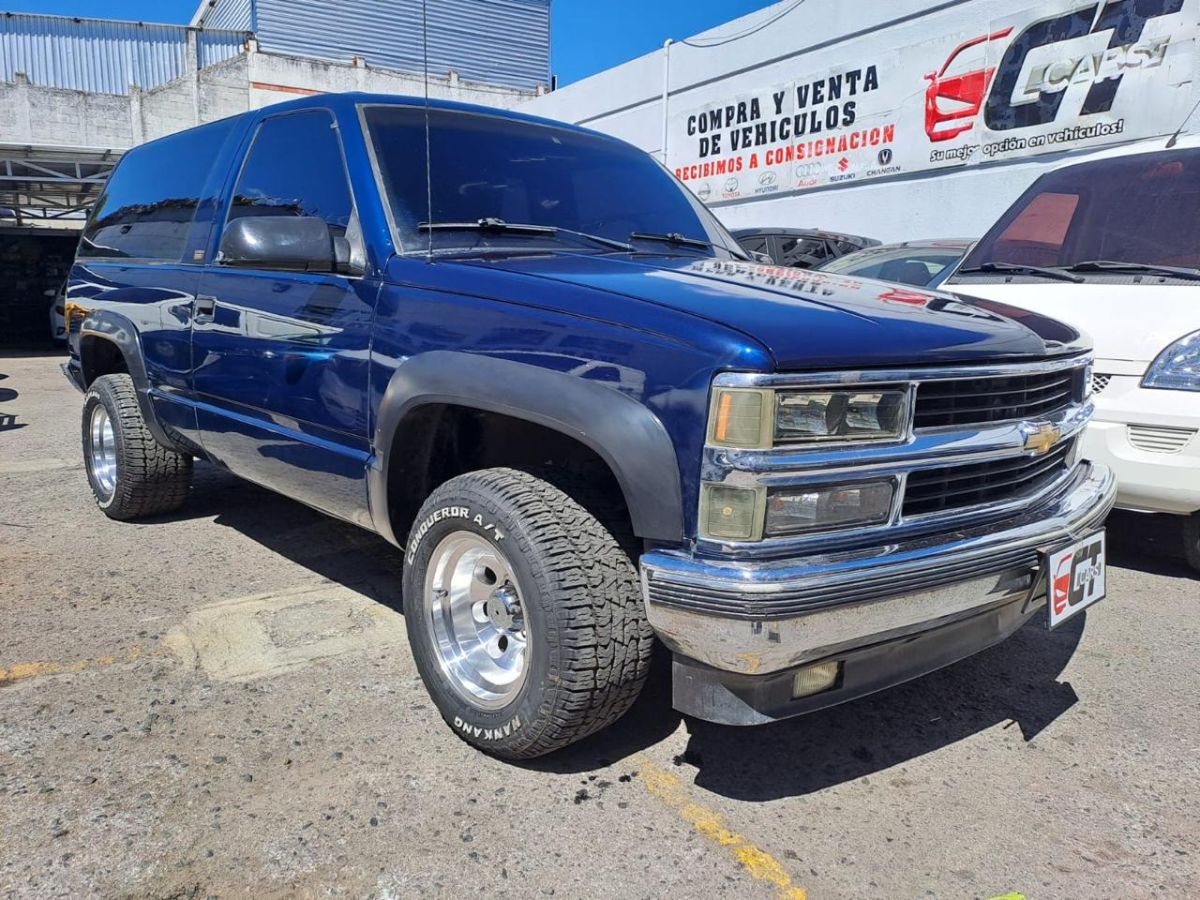 CHEVROLET SILVERADO - 1995                                        