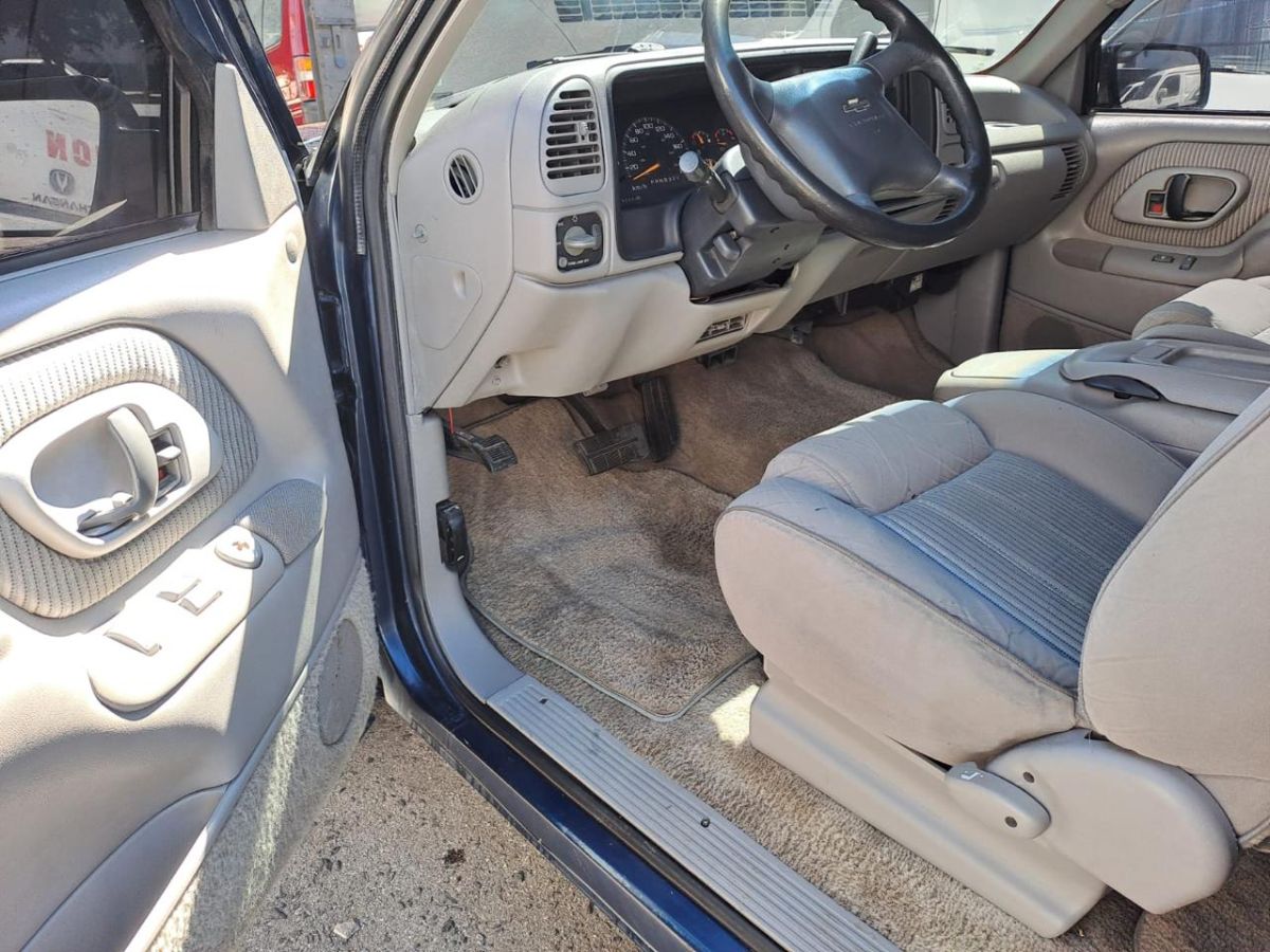 CHEVROLET SILVERADO - 1995                                        