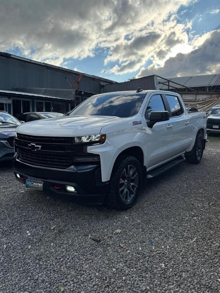 CHEVROLET SILVERADO - 2021                                        