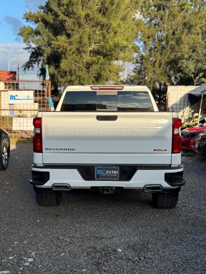 CHEVROLET SILVERADO - 2021                                        