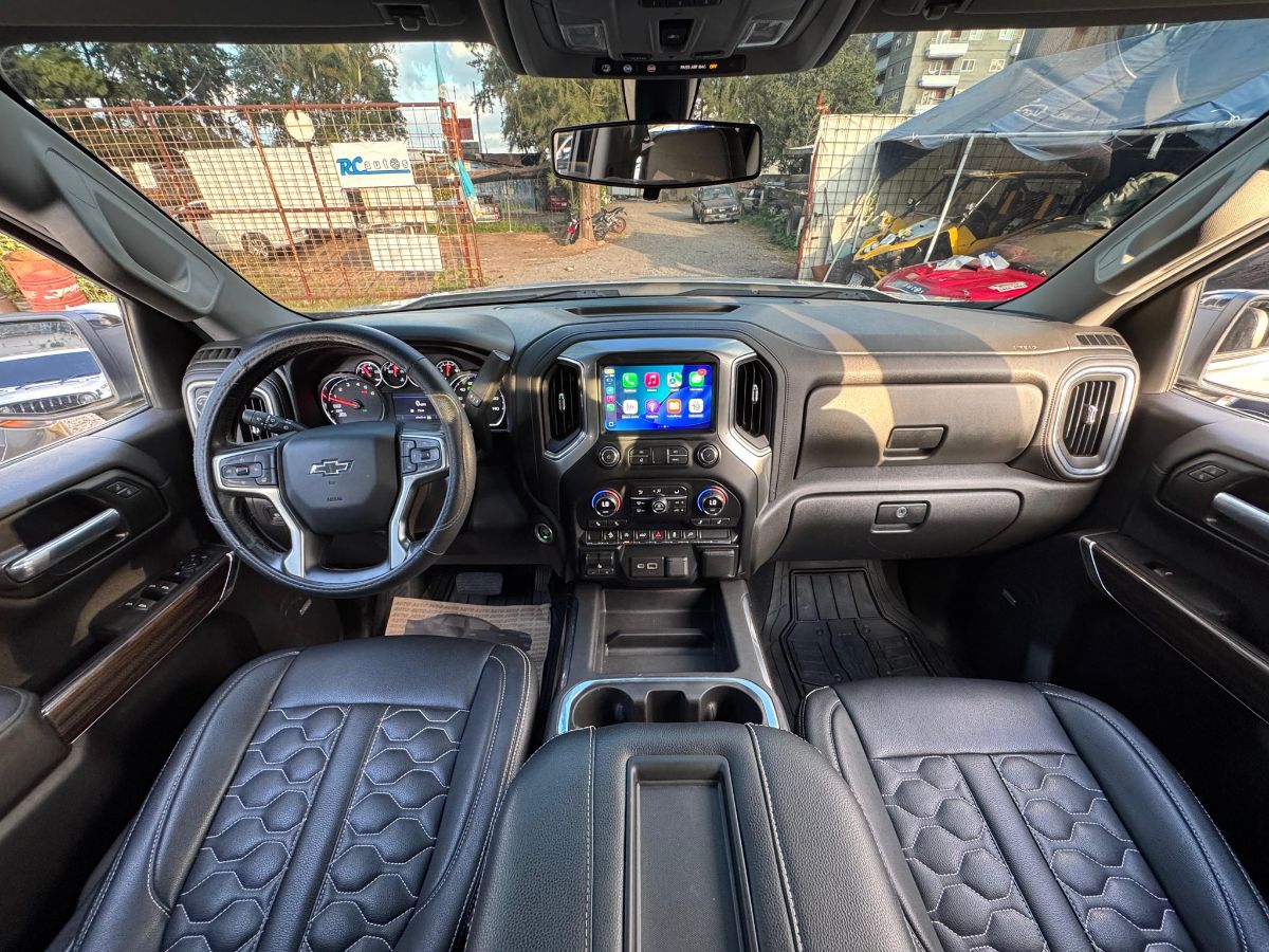 CHEVROLET SILVERADO - 2021                                        