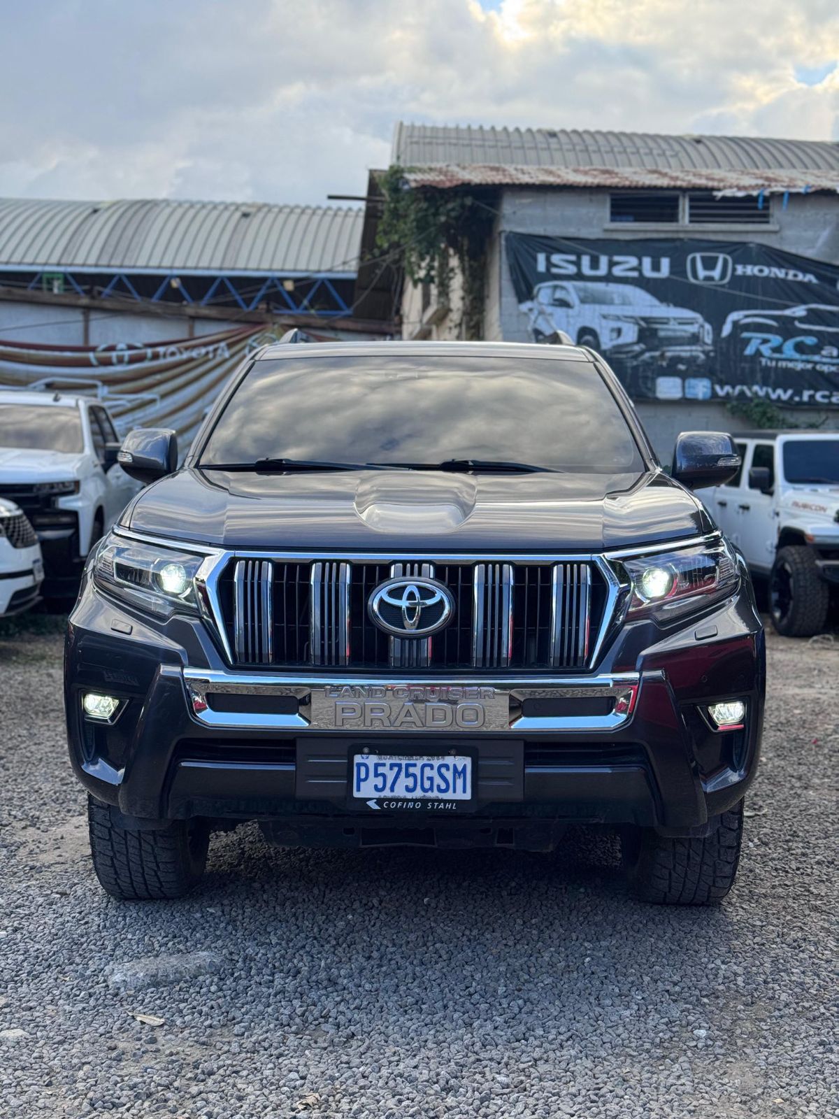 TOYOTA LAND CRUISER VX - 2018                                        