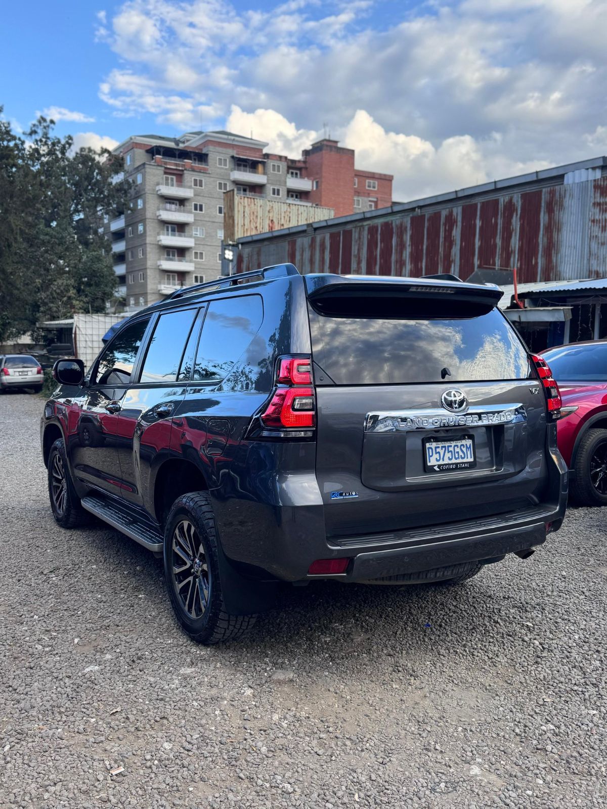 TOYOTA LAND CRUISER VX - 2018                                        