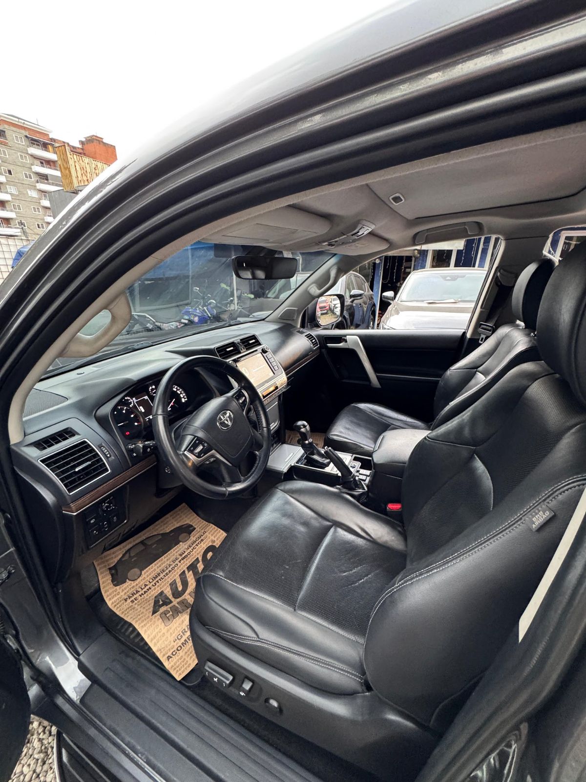 TOYOTA LAND CRUISER VX - 2018                                        